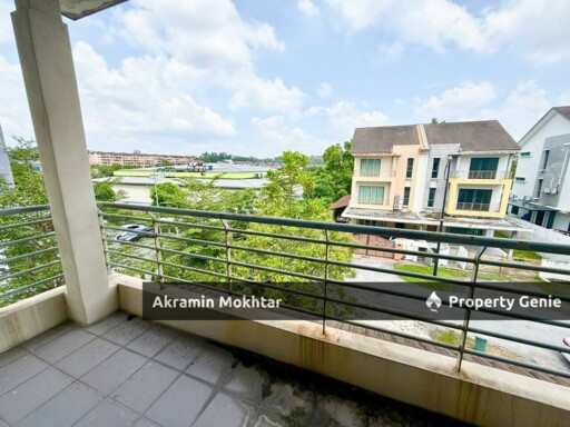 Freehold & Fully Renovated | 3 Storey Semi-D Taman Saujana Suria Kajang