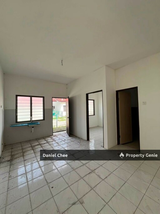 1838010826 Rumah Teres Setingkat Dijual MURAH