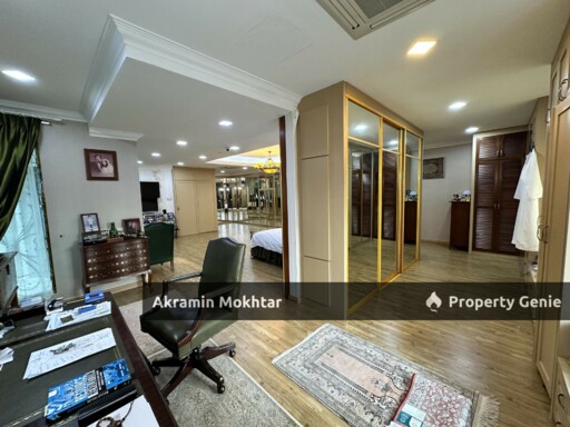 CORNER NICE RENOVATED & EXTENDED 2 STOREY SEMI D HOUSE SS4 KELANA JAYA  SELANGOR