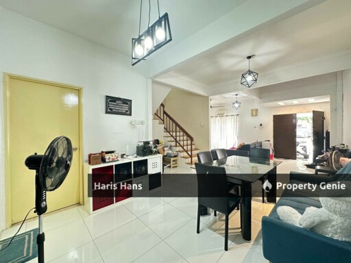 Double Storey Terrace House Taman Pinggiran Subang USJ 2