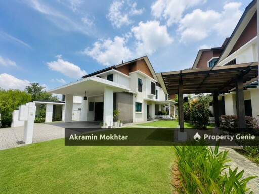 Freehold, Facing Open & Partially Furnished | 2 Storey SemiD Beethoven, Symphony Hills Cyberjay