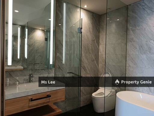 The Conlay @ KLCC-Near Pavilion Mall & MRT, Level 42 TRX View, Brand New, Ready Now