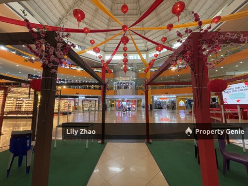 ANCHOR TENANT SHOWROOM Shop Lot for Rent, 4,133 sf, Road Frontage, High Exposure, Main Entrance One Borneo HyperMall, Kota Kinabalu