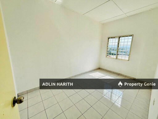 FREEHOLD END UNIT Pangsapuri Kinabalu, Balakong Cheras Selangor.