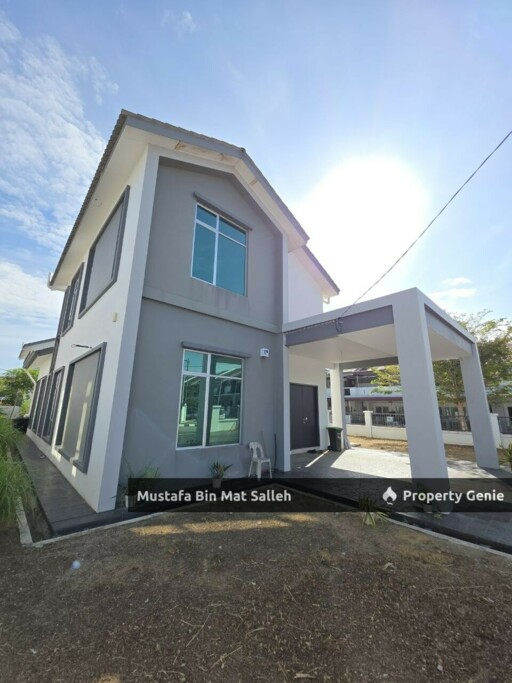 [Corner Unit] Koyak Plastik, Taman Serai Wangi
