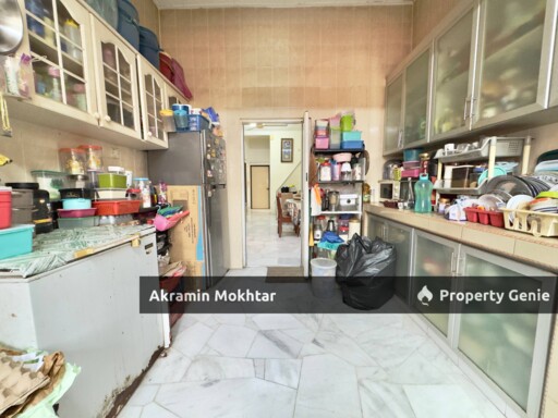 FREEHOLD & RENOVATED | 1.5-STOREY TERRACE END LOT TAMAN SRI MELATI, BATU CAVES
