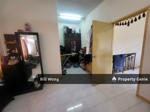 Kajang Perdana 2 Storey Terrace House Corner Lot 42x75 Big Land