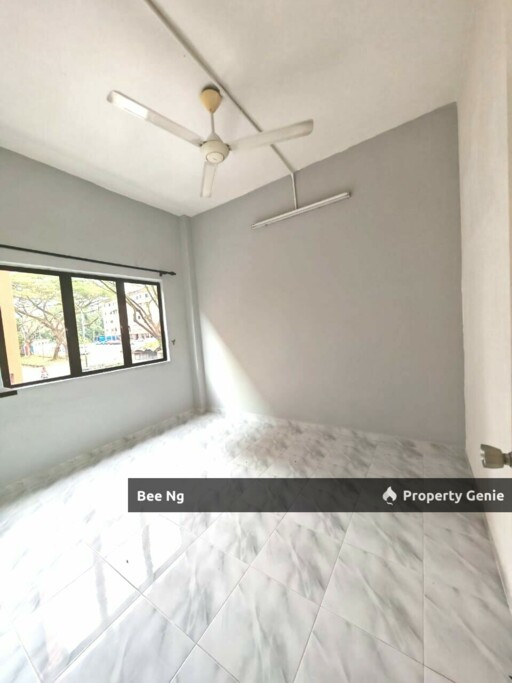 Pulai Utama / Low Cost Flat / Tingkat Pertama / Fully Renovate / Super Value