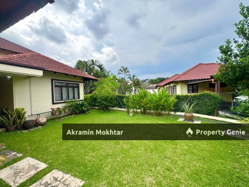 Freehold & Nice Garden | Double Storey Bungalow Kampung Tunku SS1, Petaling Jaya