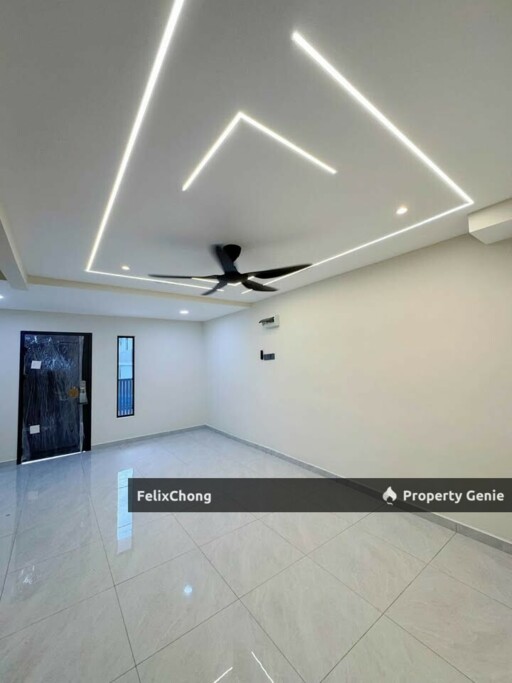 Taman Johor Jaya 2 Sty Low Cost,Jalan Seroja,Johor Bahru,Renovated