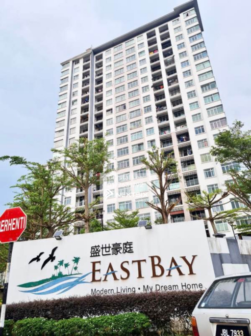East Bay Luxury Apartment