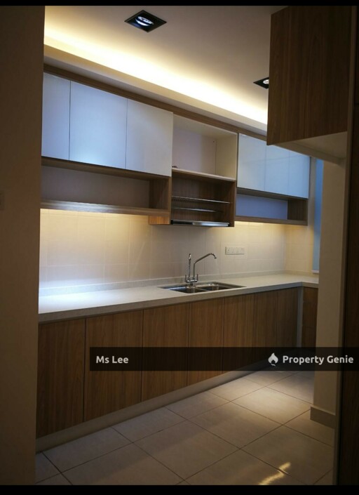 BSP 21 Condo @ Bandar Saujana Putra - Blok A Level 5 - Renovated - Sale Below Bank Value Rm70k
