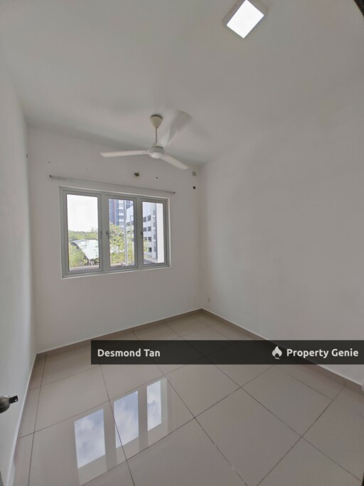 Kalista 2 RM 1100 Semi Furnished ( Below Market Value)