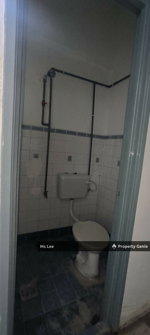 3rd floor Shop Apartment RM 350 (Pasar Malam) -Taman Sentosa @ Klang- Ready 15/7 or 31/7