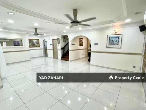 Seksyen 9, Shah Alam | 2-Storey Semi-D 5+1 Rooms | RM1.55M - Renovated, Extended Kitchen & Well Maintained