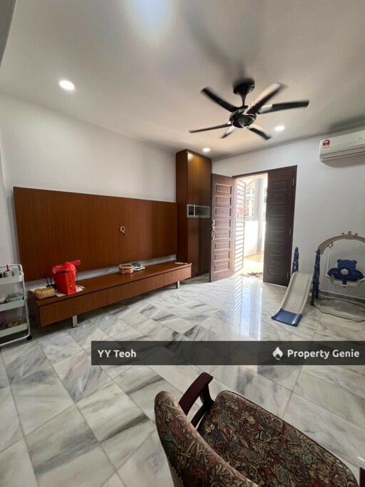 Semabok Kandang Permai 2.5 Storey Terrace