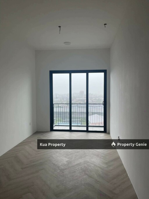 Upton Apartment For Sale! Located at Jalan Arang