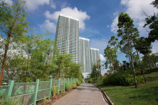 The M @ Medini Macrolink