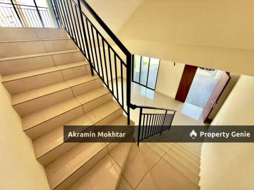 CORNER LOT 3 Storey Terrace Nassim Heights, Taman Ukay Bistari, Ampang Selangor