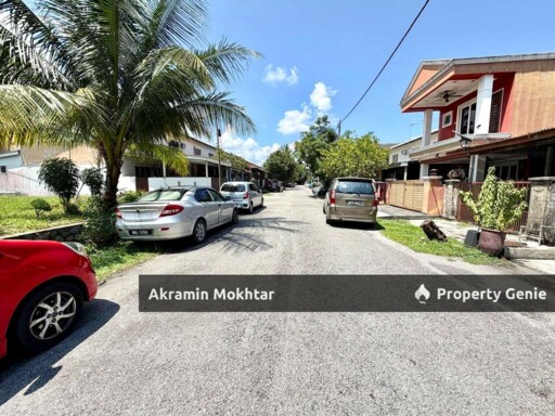 Facing Open & Extended | 2 Storey Terrace Taman Tasik Semenyih.