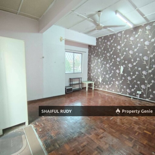 Want to Sell. 2 Storey Terrace House Endlot Taman Permata KL