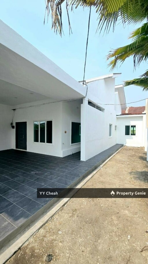 Lapangan Perdana Near Botani Ipoh Single Storey Inter-Corner House Fully Renovated and Refurbished, Great Location Freehold
