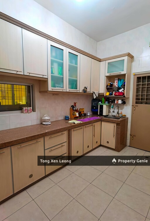 Spacious 5-Bedroom Corner Lot In Melaka, Partially-Furnished