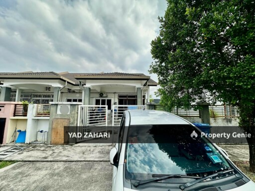 Seksyen 30, Shah Alam | 1-Storey Terrace 4 Bedrooms | RM425K - Endlot with 15Ft Extra Land & Bebas Banjir