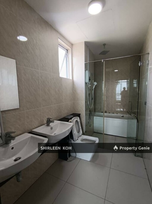 Female Room for Rent at Paragon Suites @ CIQ JB Town