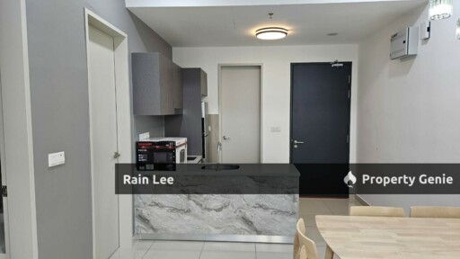Fully Furnished /2Rooms Unit for Rent / With 1 Parking Lot / Near MRT & LRT Station