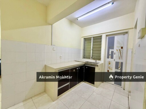 Renovated & 1 Covered Parking | Lakeview Apartment, Taman Jasa Perwira, Batu Caves