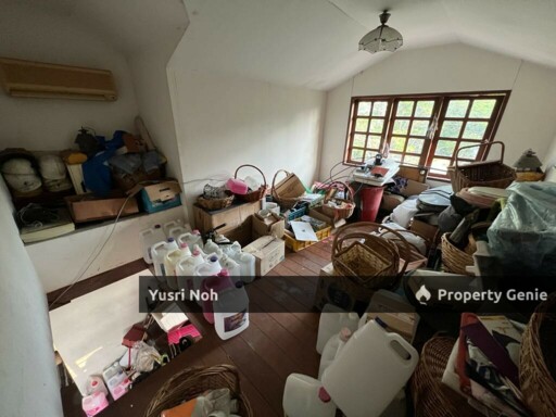 Cornerlot 1.5 Storey USJ 3 Subang Jaya - Huge Land