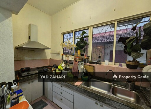 Bukit Jelutong, Shah Alam | 2-Storey Superlink Terrace 5+1 Rooms | RM970K - Fully Reno & Extended and Prime Location