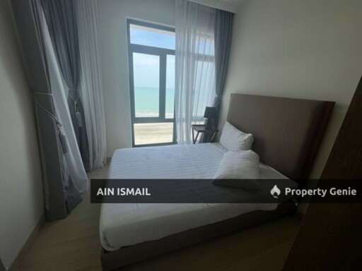 [2 BILIK, SEAVIEW & HIGH FLOOR] TIMURBAY SEAFRONT RESIDENCE, KUANTAN
