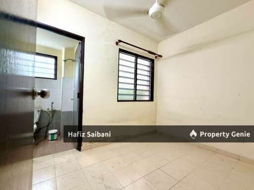 Double Storey Terrace Taman. Salak Baiduri Sepang