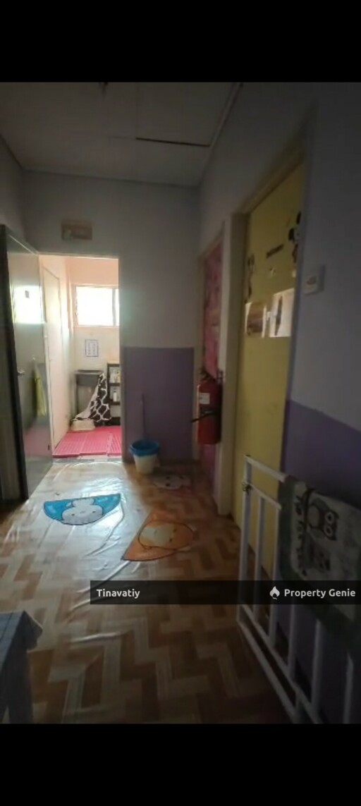 Bandar Sunway Subang Jaya Big Conner Lot Double Storey House in Strategically Bustling Commercial Area.