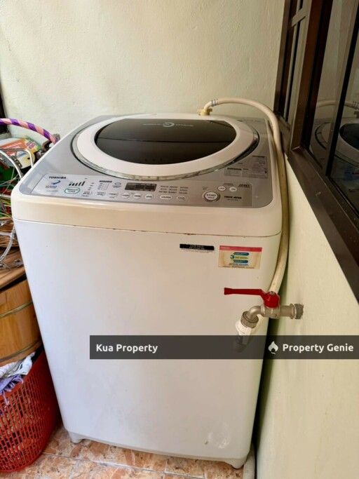 Lee Ling Villa Walk Up Apartment for Rent!