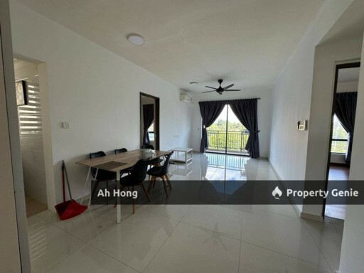 Tampoi / Central Park / 2bedroom / Partially Furnished