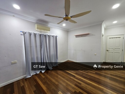 Peaceful 2.5 Storey Bungalow Bangi Golf Resort For Rent