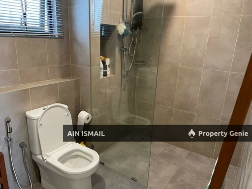 [CORNER & BIGGER UNIT] TIMURBAY SEAFRONT RESIDENCE, KUANTAN