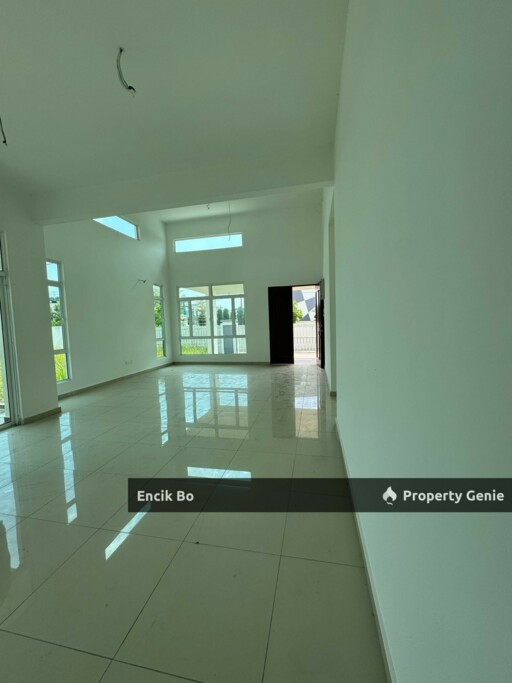 🏡 𝗦𝗣𝗔𝗖𝗜𝗢𝗨𝗦 𝗕𝗨𝗡𝗚𝗔𝗟𝗢𝗪 𝗙𝗢𝗥 𝗦𝗔𝗟𝗘 @ 𝗧𝗔𝗠𝗔𝗡 𝗦𝗘𝗡𝗔𝗪𝗔𝗡𝗚 𝗣𝗘𝗥𝗗𝗔𝗡𝗔 !🏡