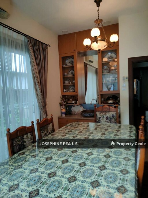 2 Storey Bungalow With Pool at Bukit Gita Bayu @ Seri Kembangan