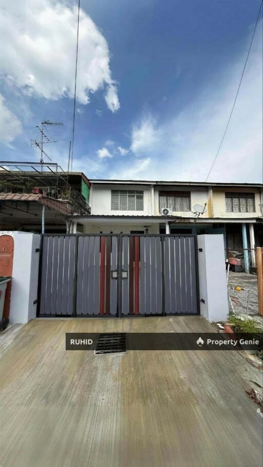 Move-In Ready Double Storey House in Taman Johor Jaya | Renovated | Freehold | Unblock View