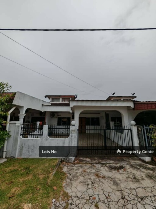 For Sale  Bukit Beruang Taman Kerjasama Single Storey Terrace ［Below Bank Value］🔥 ［Can Full Loan ］🔥 Freehold 22 x 70 sqft 3 bedroom 1 bathroom  Facing Padang  Selling Price RM 380K