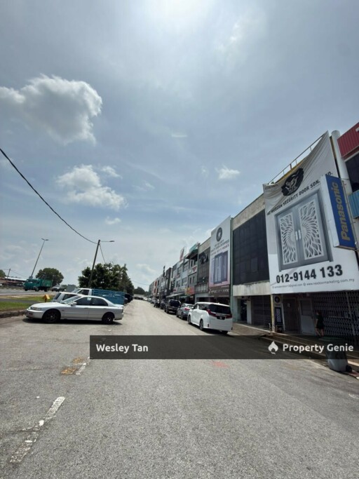 Cheng Utama Freehold 3 Storey Shoplot For Sale