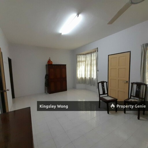 Taman Pengkalan Barat 2.5 Storey Terrace House Partial Furnished For Rent
