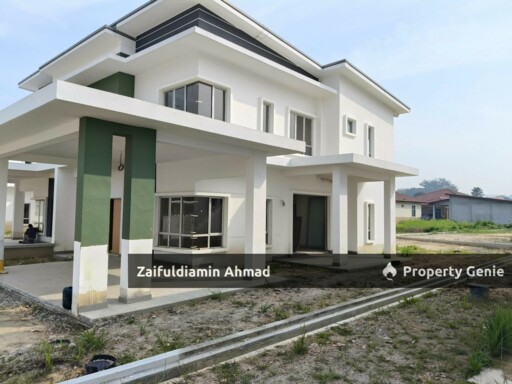 Freehold Semi-Detached in Taman Salak Mulia, Sepang