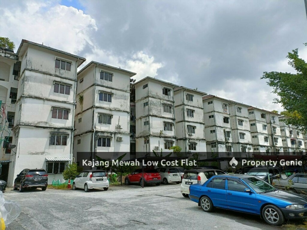 Kajang Mewah Low Cost Flat