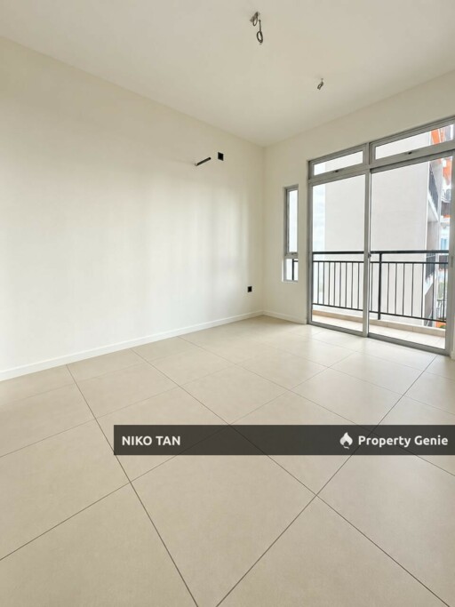One 49 Residence With Balcony & 2 Car Park Lot