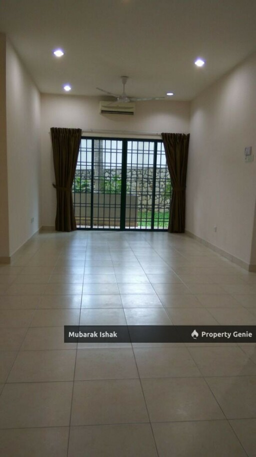Changkat View Condominium Dutamas KL | Ground Floor Convenience + 4 Covered Carparks + Unbeatable Location near Publika — All Under RM450K!